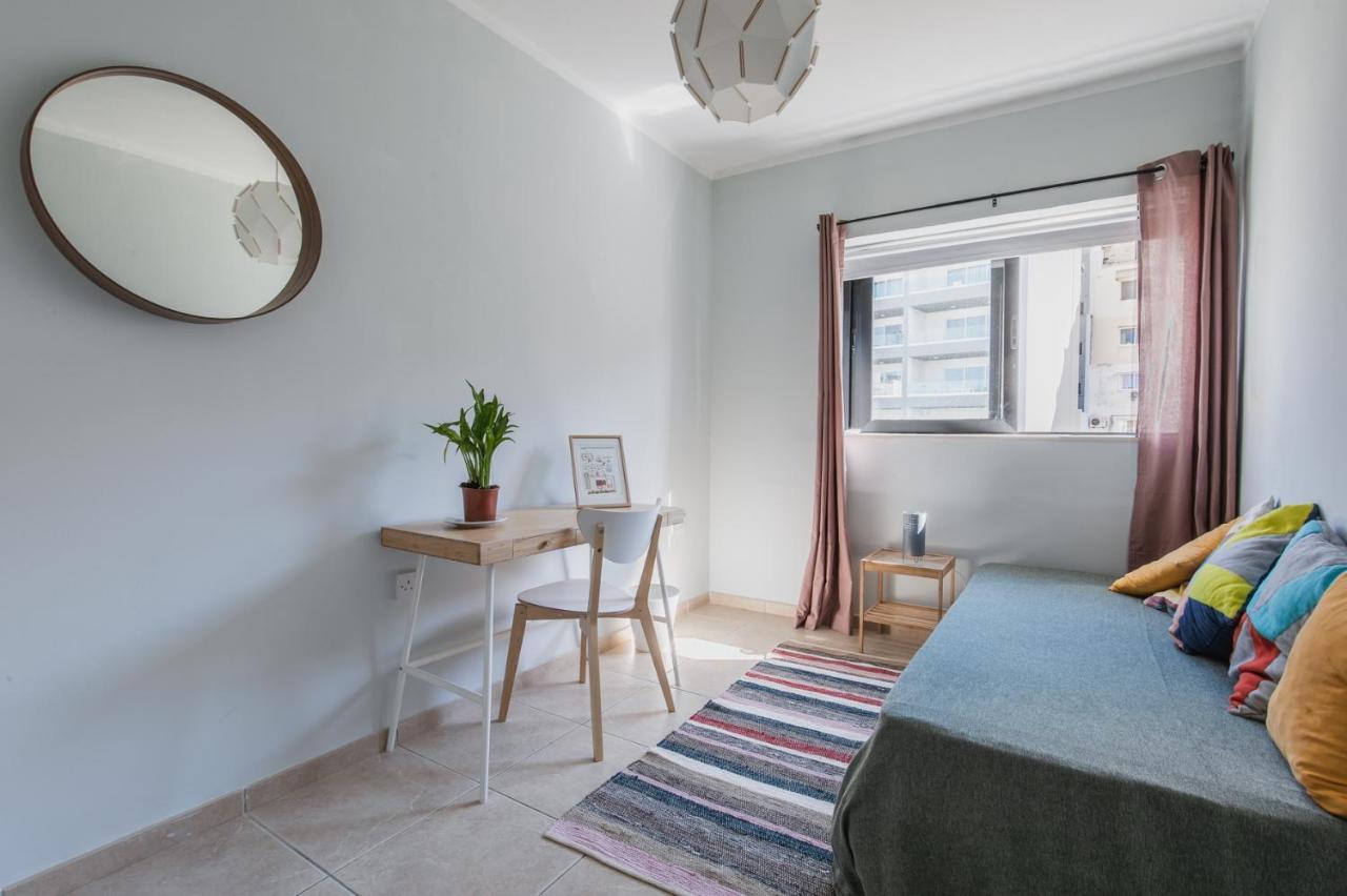 Stylish 3 Bedroom Apartment - St. Julians - 5 Mins From Balluta Bay St. Julian's Exteriör bild